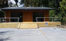 菲尔里假日公园酒店
